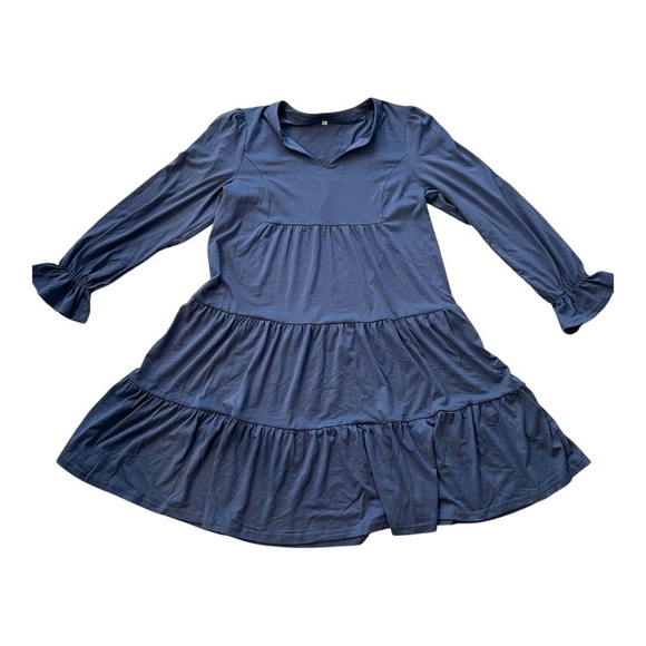 Dresses & Skirts - ❤️3/$15 NWOT Long Sleeve Tiered Midi Dress in Blue- M